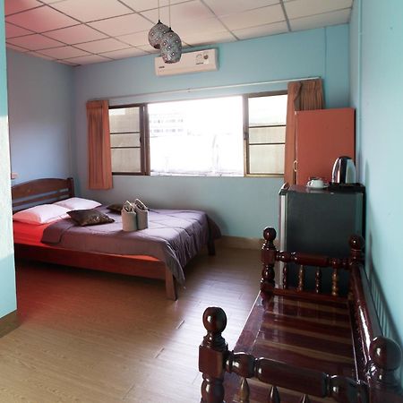 Holiday Phangan - Hostel & Bar トンサラ エクステリア 写真