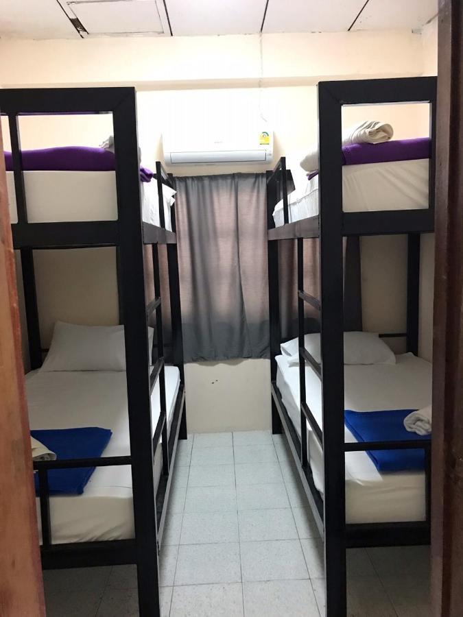 Holiday Phangan - Hostel & Bar トンサラ エクステリア 写真