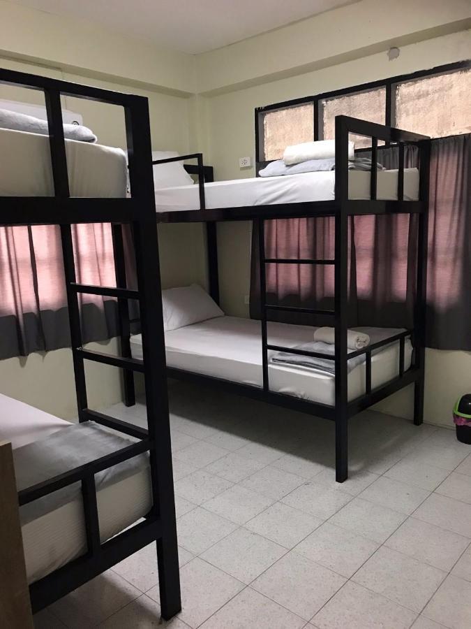 Holiday Phangan - Hostel & Bar トンサラ エクステリア 写真