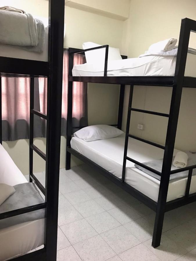Holiday Phangan - Hostel & Bar トンサラ エクステリア 写真