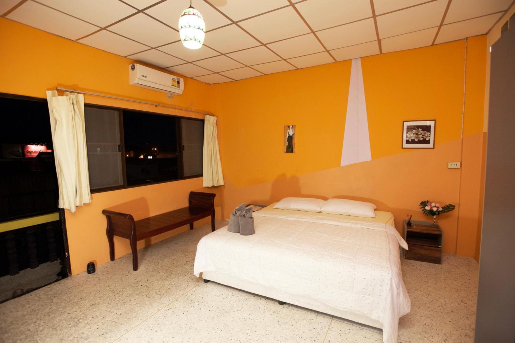 Holiday Phangan - Hostel & Bar トンサラ エクステリア 写真
