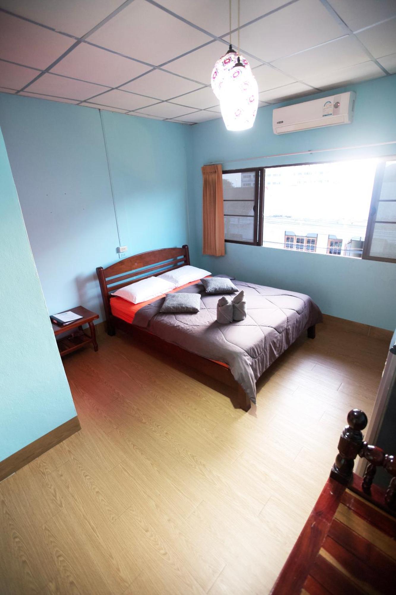 Holiday Phangan - Hostel & Bar トンサラ エクステリア 写真