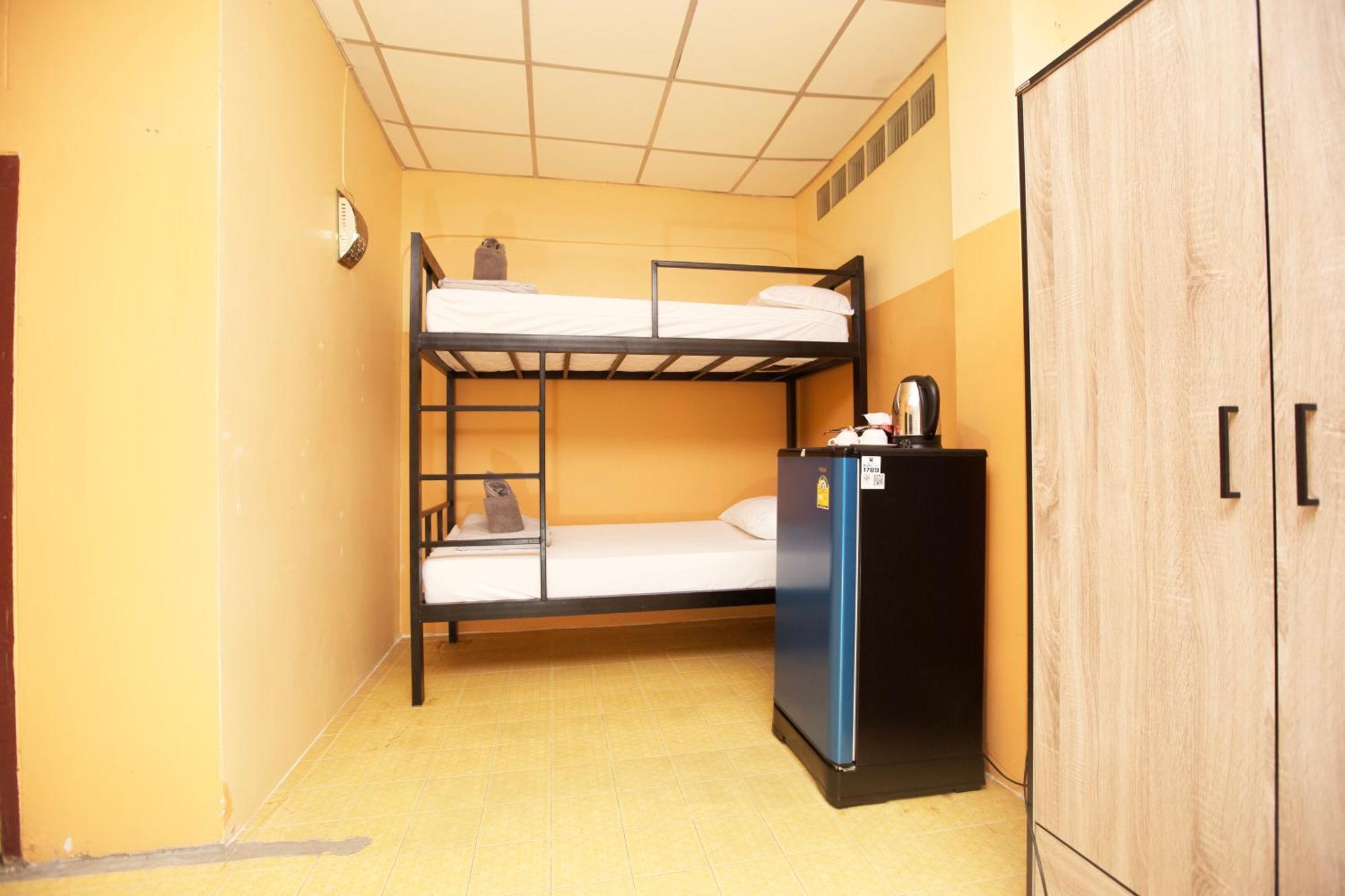 Holiday Phangan - Hostel & Bar トンサラ エクステリア 写真
